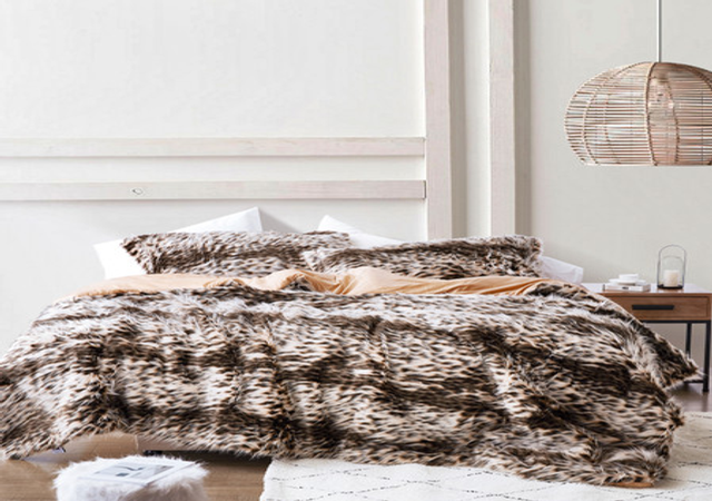 Chillin Cheetah - Coma Inducer® Oversized Comforter