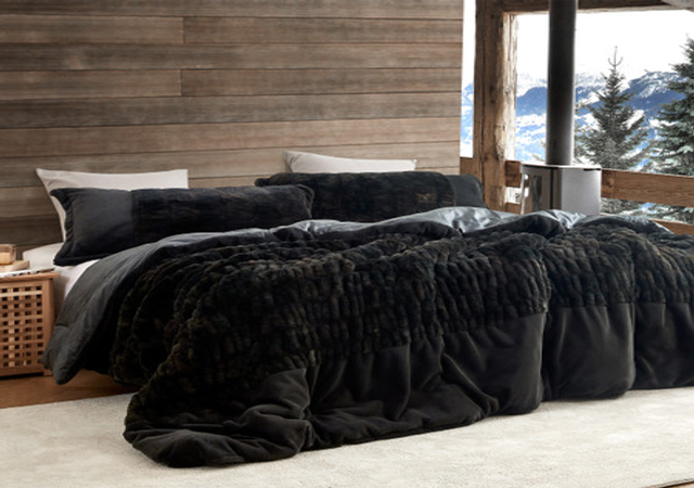 Badland Wolf - Coma Inducer® Oversized King Comforter - Black Night