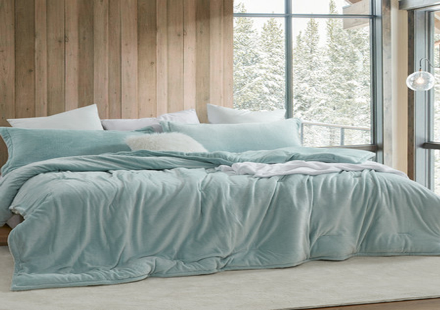 Coma Inducer® Oversized Comforter - Frosted Mint